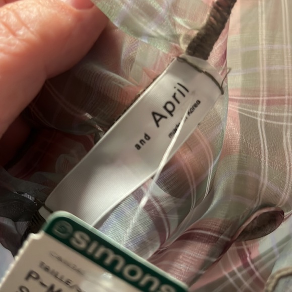 NWT Simon’s -and April sheer plaid blouse - Picture 5 of 6